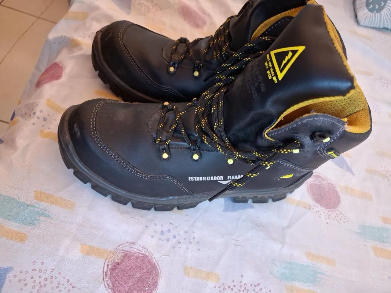 Bota EPI  com bico reforçado  - Foto 4