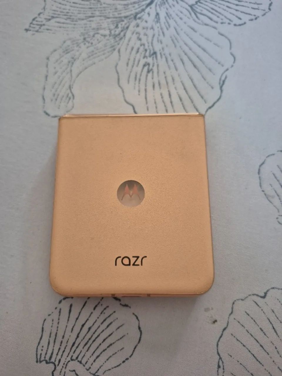 MOTOROLA RAZR 50 ULTRA COM DEFEITO - Foto 3