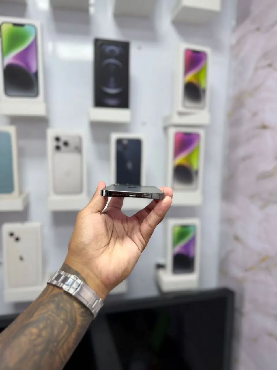 IPHONE 12 PRO MAX 256GB<br>R$ 2.399,00 - Foto 2