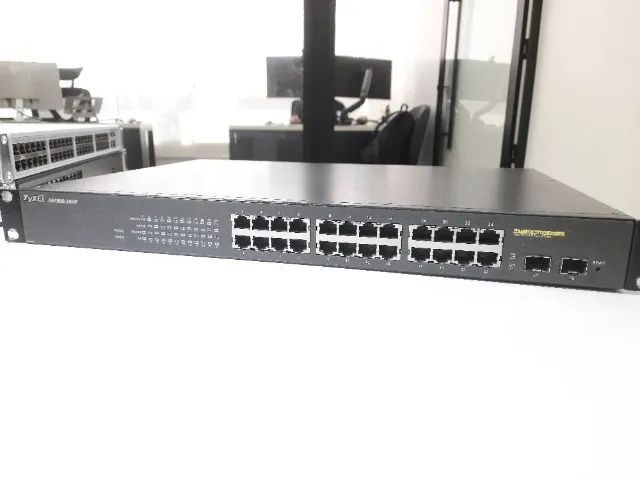 Switch Zyxel GS1900-24HP - 24 Portas Gigabit PoE+ (170W)