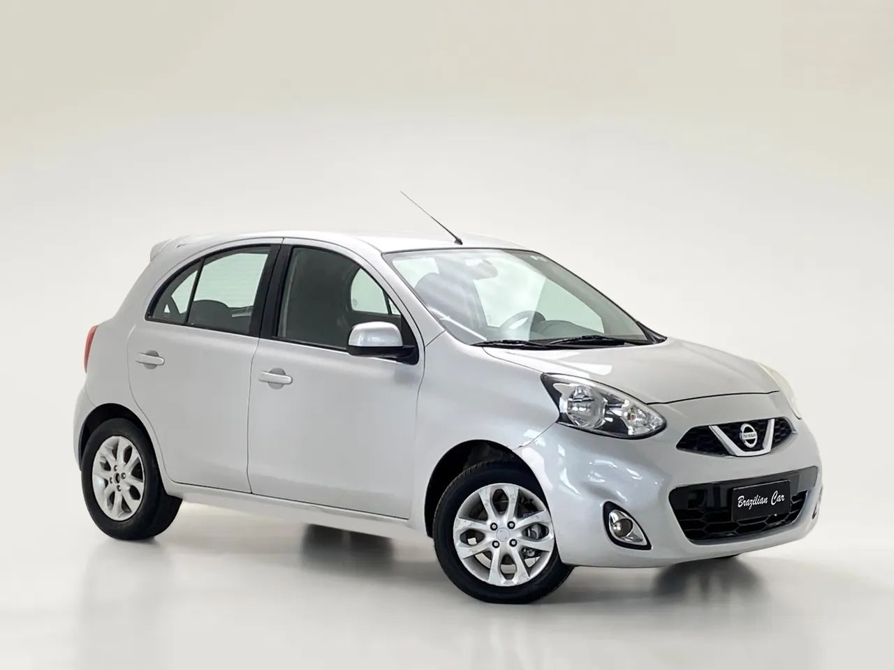 Nissan March SV 1.6 16V FLEXSTART 2017
