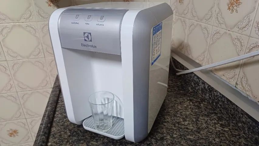 Purificador Filtro De Água Electrolux Agua Natural e Gelada 127/220v Perfeito Estado - Foto 4