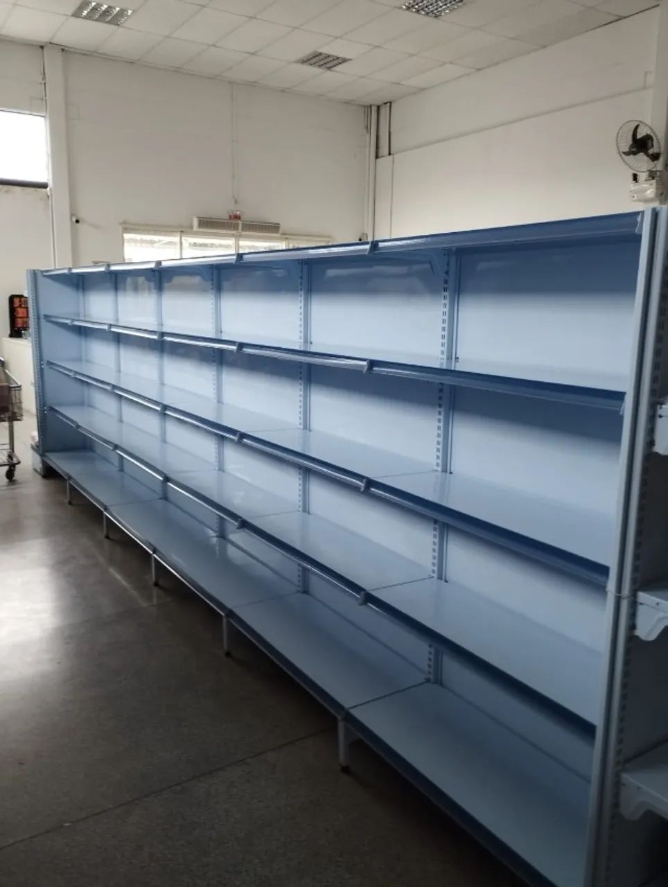 Carrinhos de Supermercado e Gondolas 