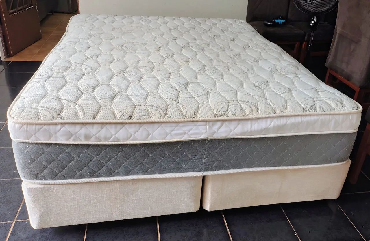 Cama box Queen 1,58x1,98 higienizada  - Foto 2