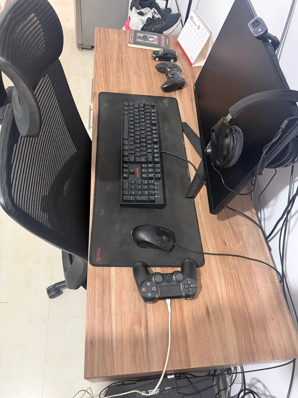 Mesa para computador com gaveta 
