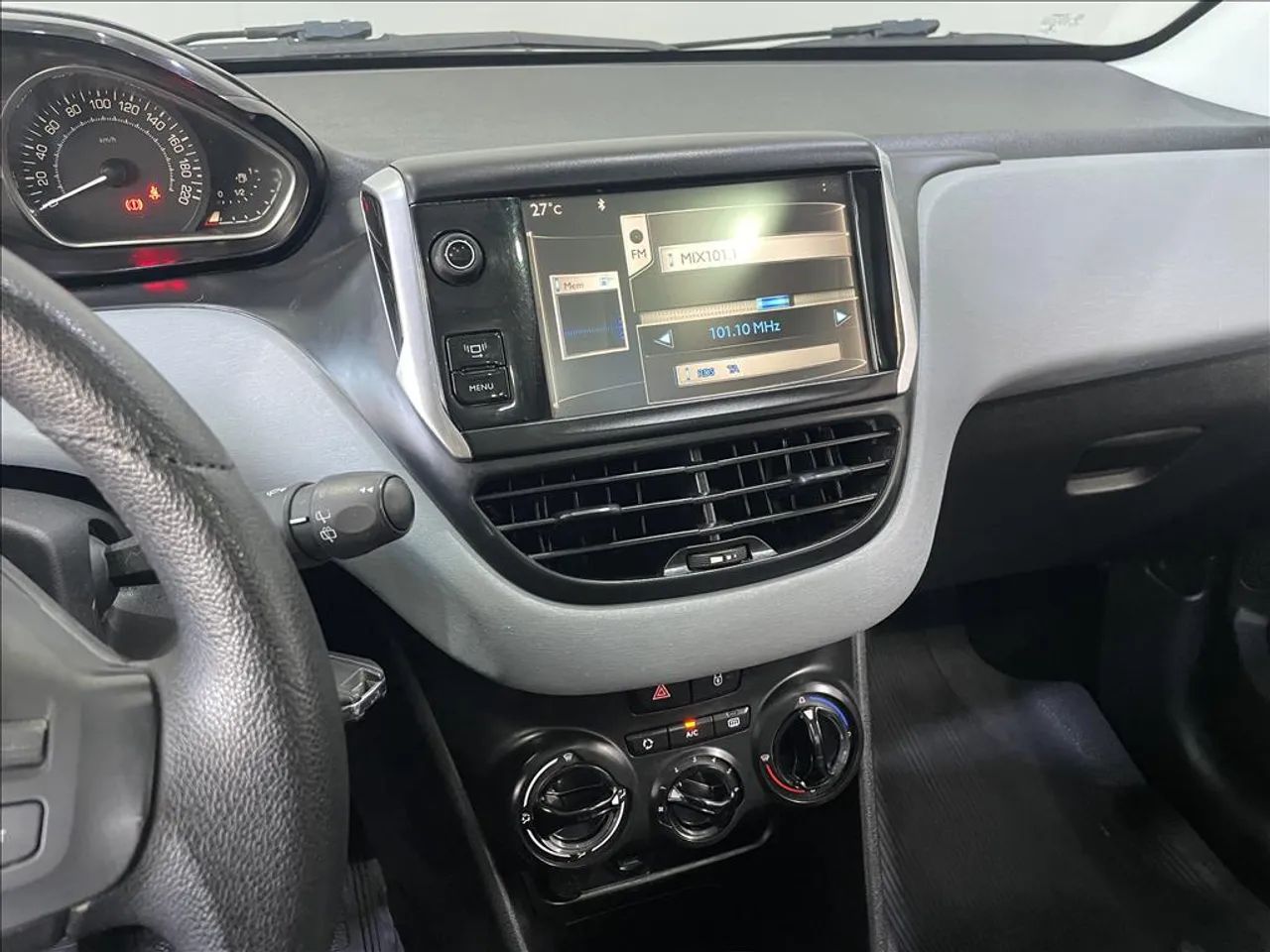 Peugeot 208 Allure 1.5 Flex 8V 5p, foto 7 de 20