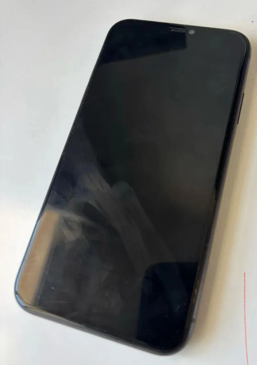 iPhone 11 vermelho e preto  - Foto 3