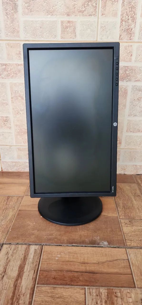 Monitor de 20 polegada Dvi vga e hdmi. No adaptador Rs 250 reais cada  - Foto 4