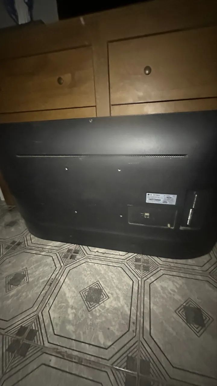 (quebrada) Televisão LG 43? modelo  - Foto 3