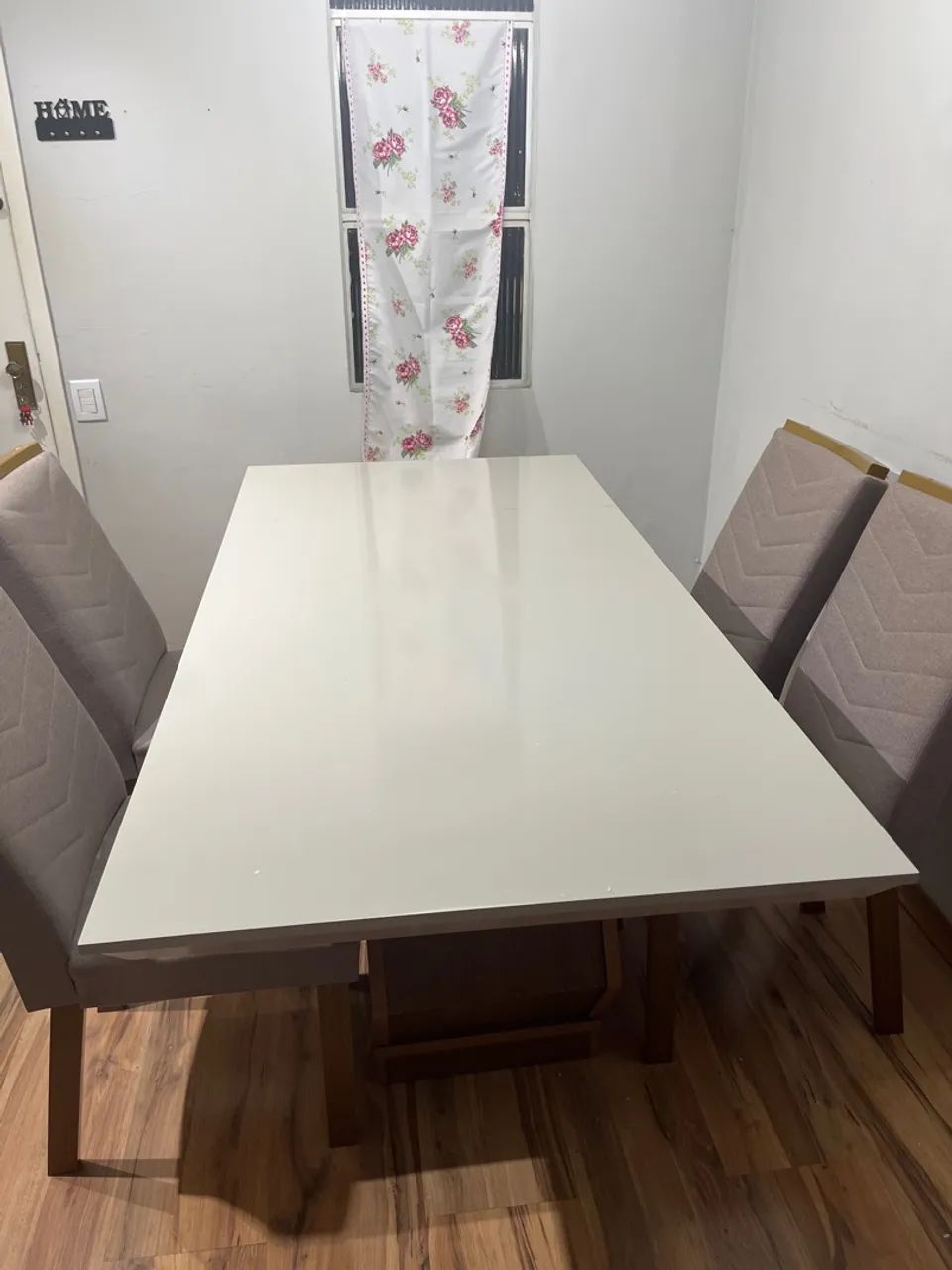 Mesa De Jantar para 6 cadeiras