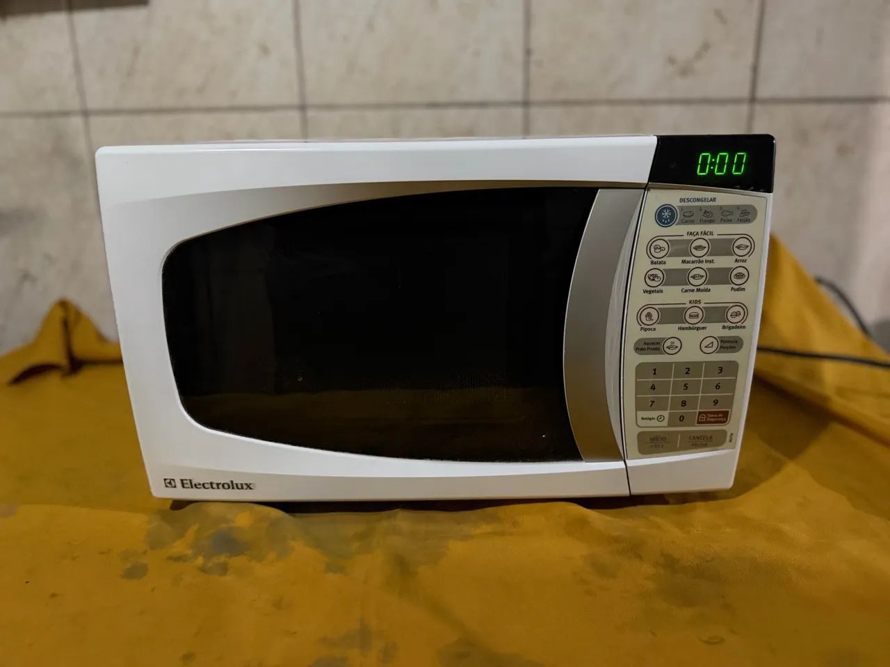 Microondas Electrolux branco! 23 litros 