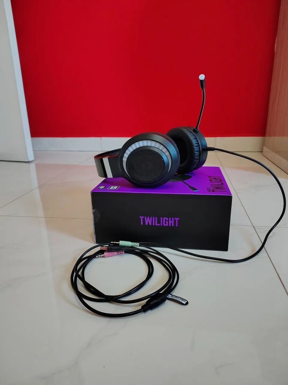 Headset Gamer Twilight RGB com Microfone - Ótimo estado - Foto 4