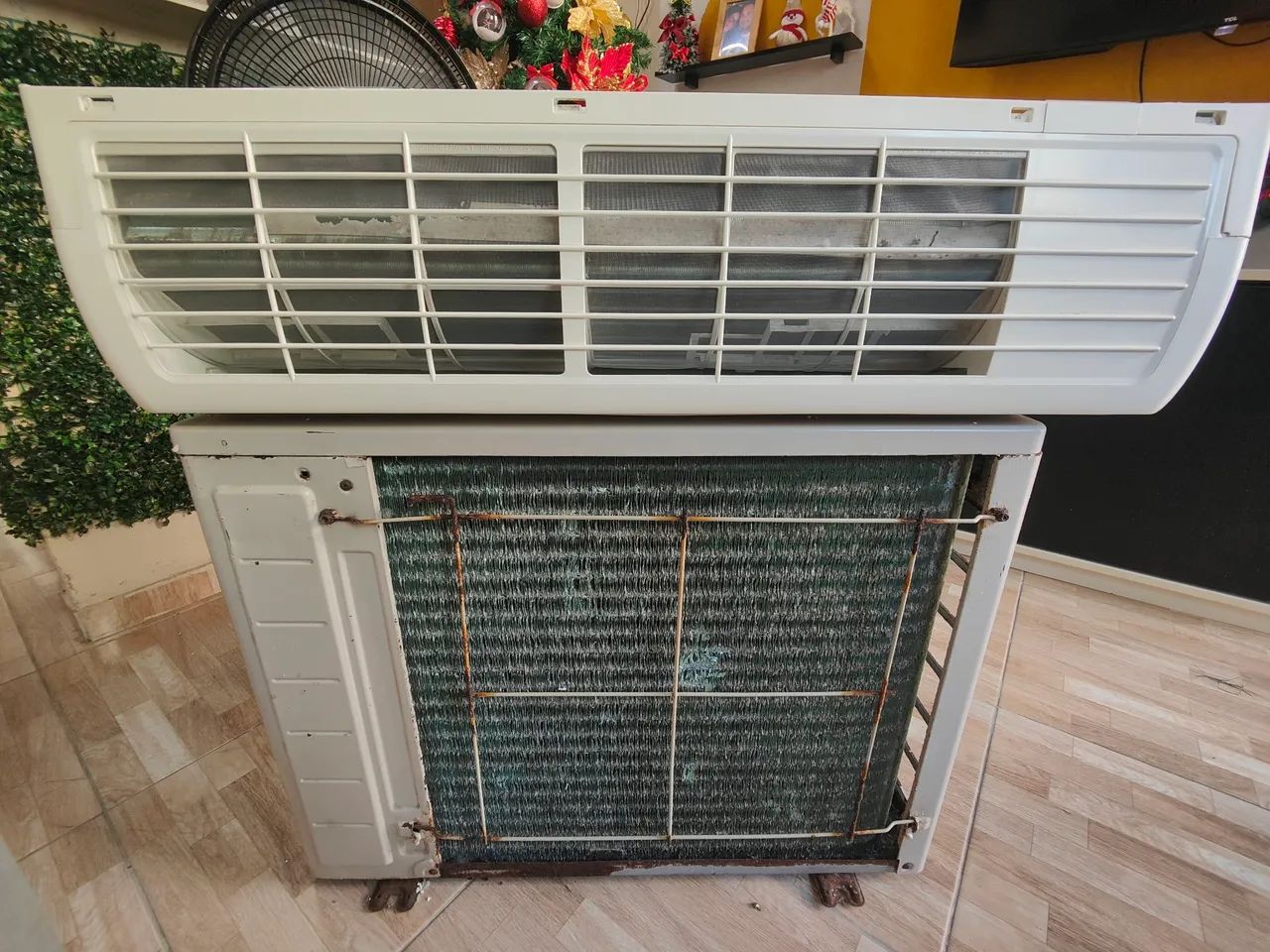 Vendo Ar-condicionado completo com defeito.  - Foto 2