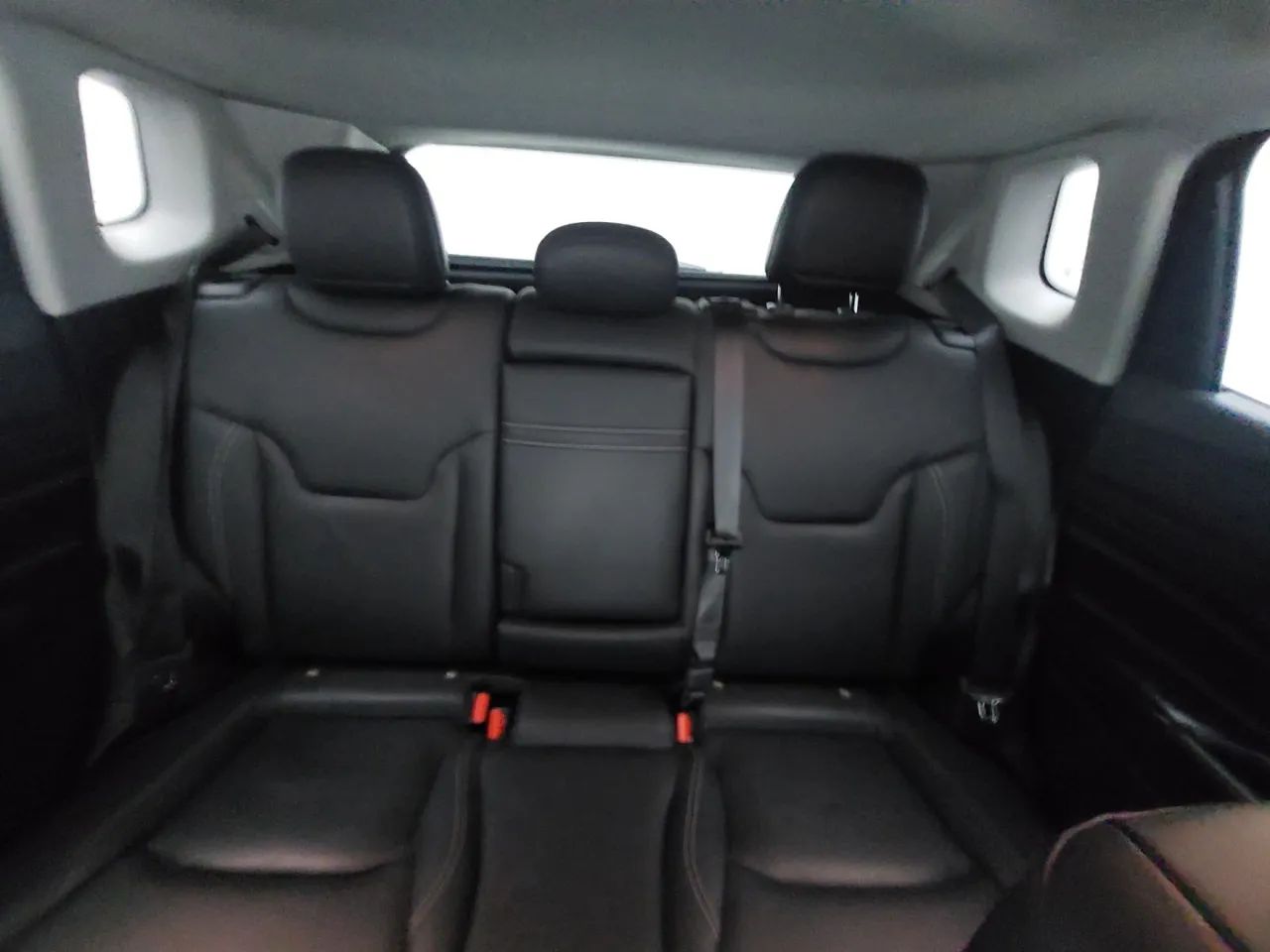Jeep Compass LONG. T270 1.3 TB 4x2 Flex Aut., foto 18 de 18