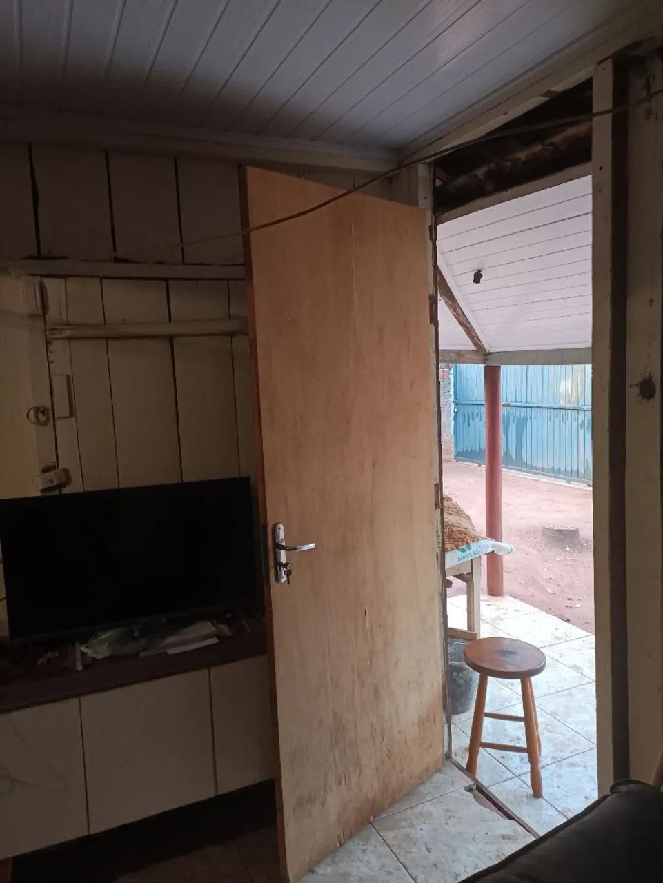 Casa e terreno,em presidente castelo branco,no centro - Foto 5