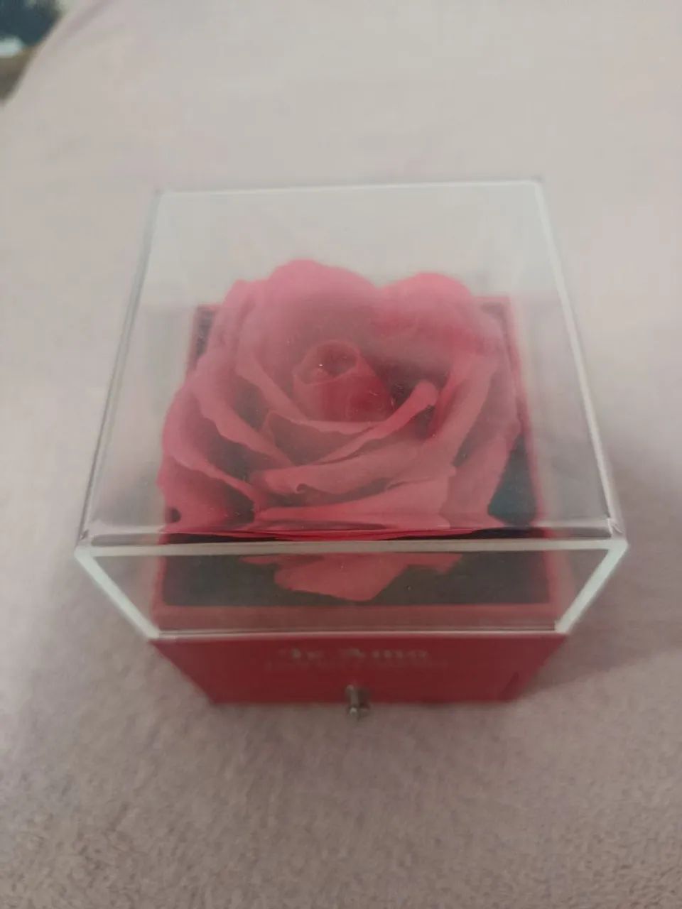 Caixa presente romântica com rosa interna  - Foto 2