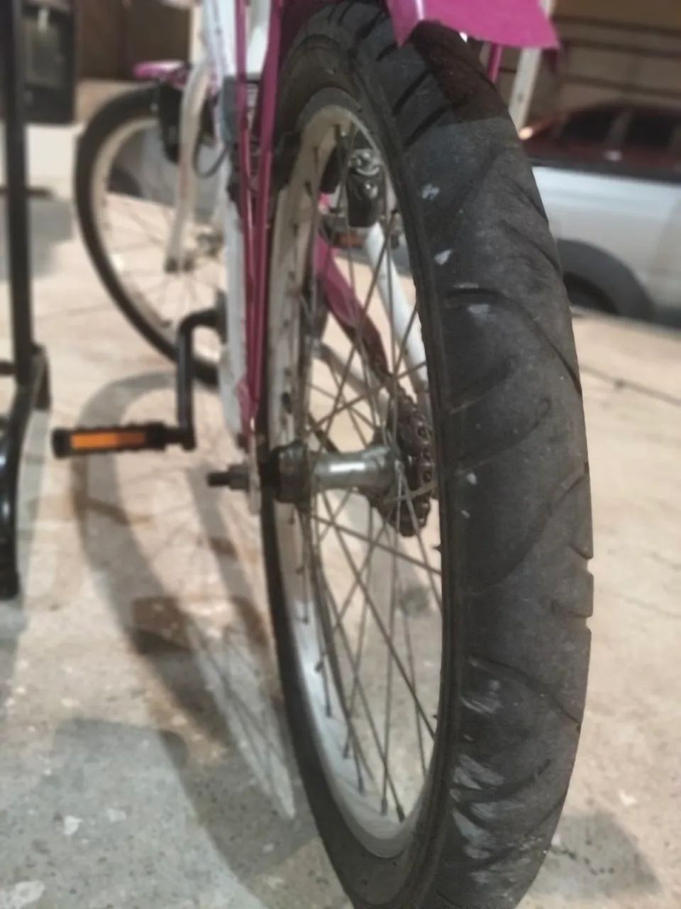 Bicicleta aro 20 bem conservada  - Foto 3