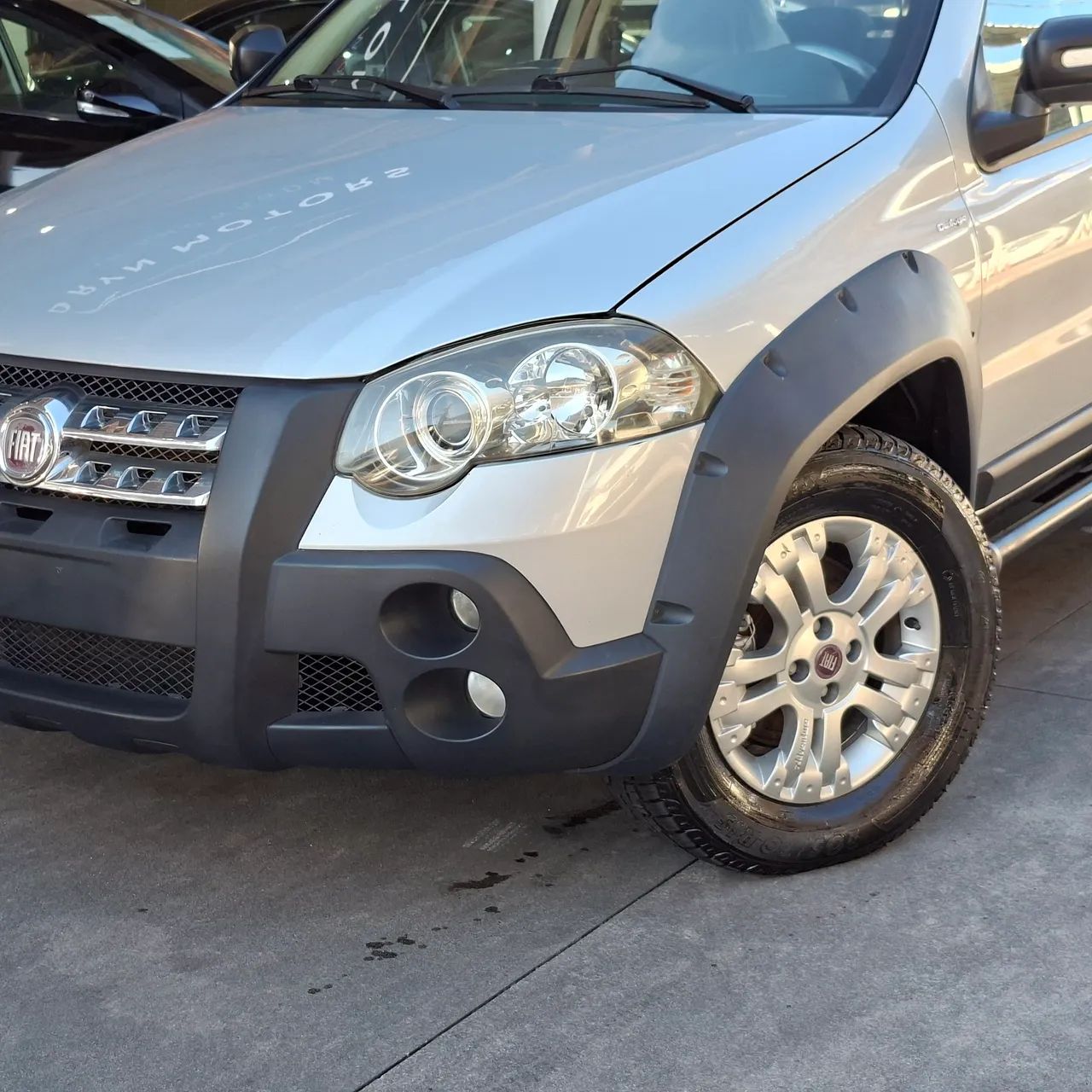 Fiat Strada Adv.1.8 16V Dualogic Flex CD 2012 - Foto 2