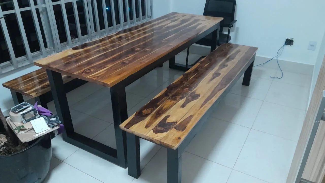 Jogo de mesa 2.50 m pés de madeira não ferro - Foto 2