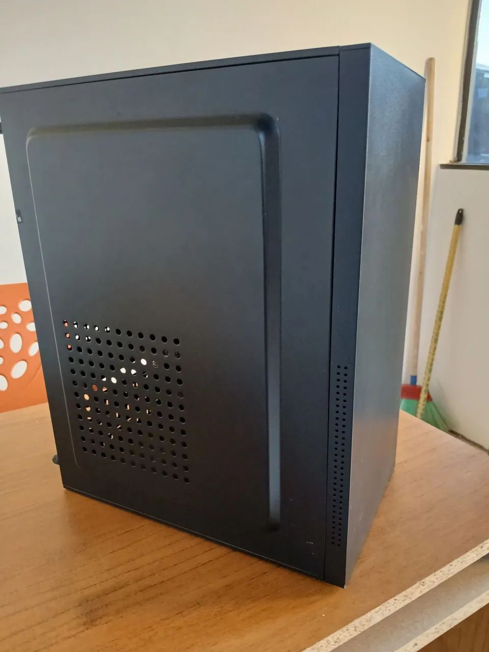 Computador de mesa seminovo