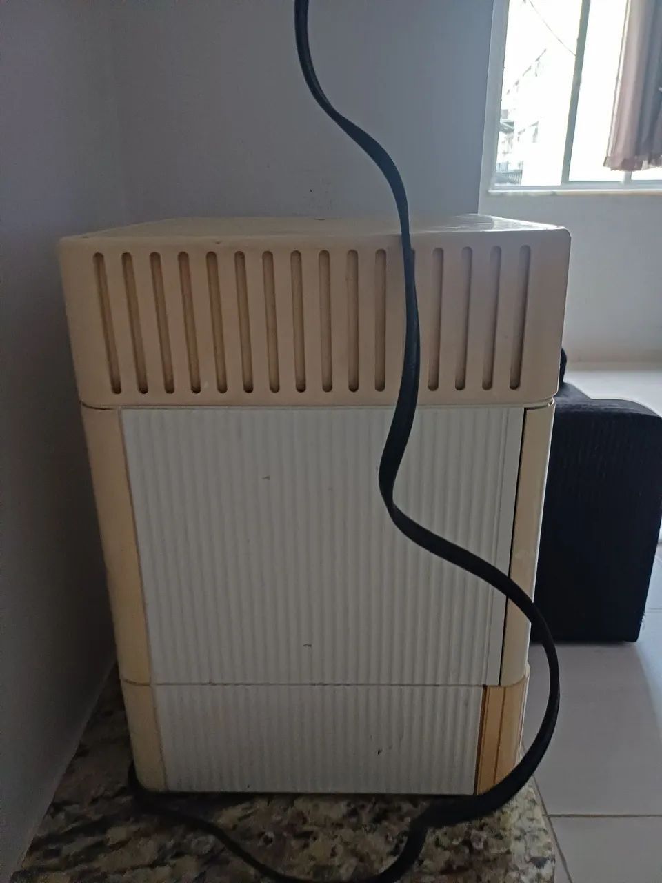 Destiladora de água funcionando e outra com defeito (para retirada de peças) - Foto 3