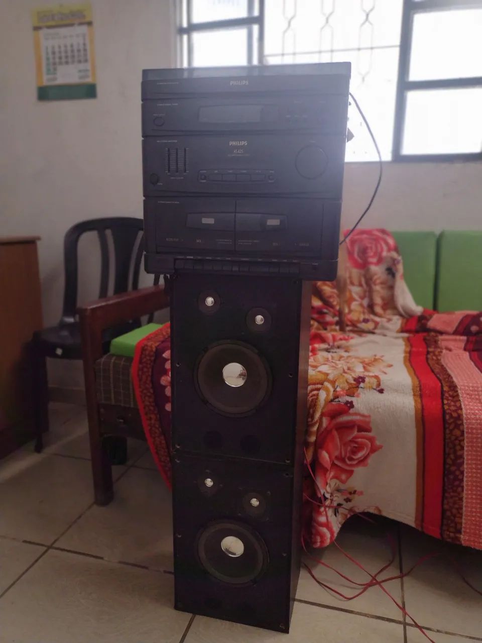 Som 3em1da Philips com caixa de som dele 