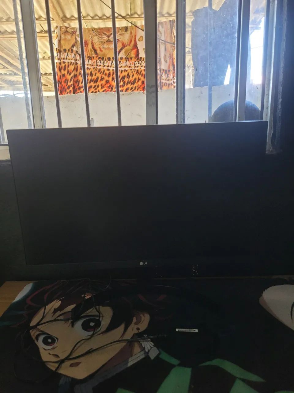 Monitor LG 24" ótimo estado ideal pra jogos  estudos e trabalho  - Foto 2