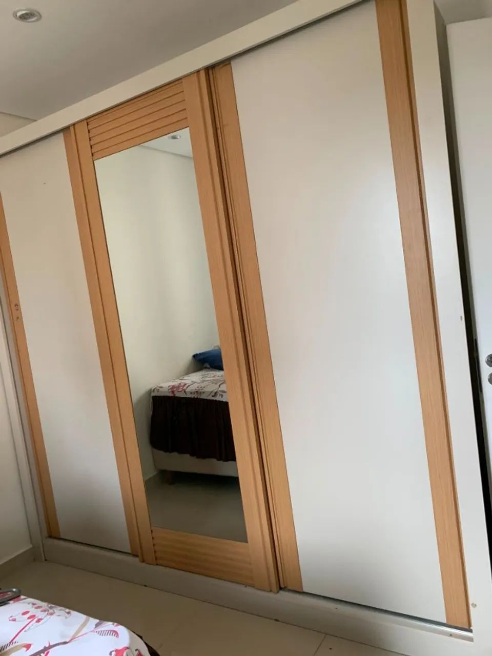 Guarda roupas 3 portas