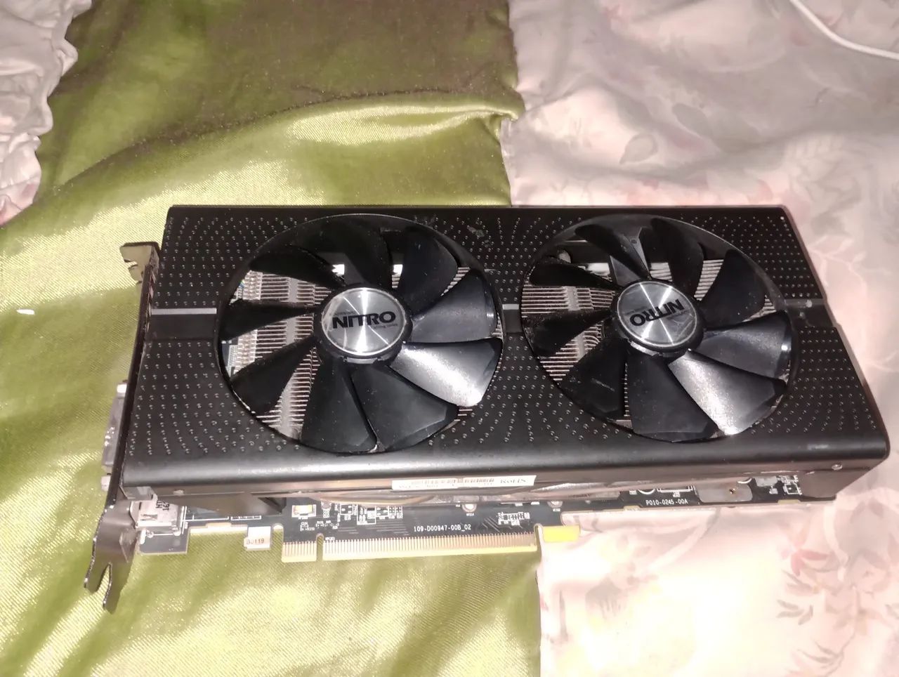 Placa de vídeo nitro 8gb com defeito retirar peças