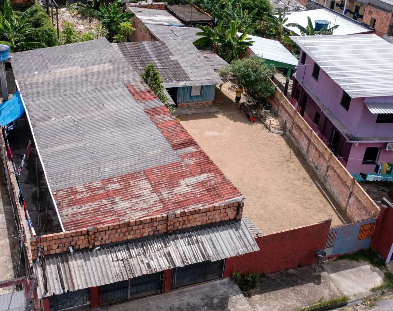 Casa com Quintal/Kitnets/Ponto Comercial  - Foto 3