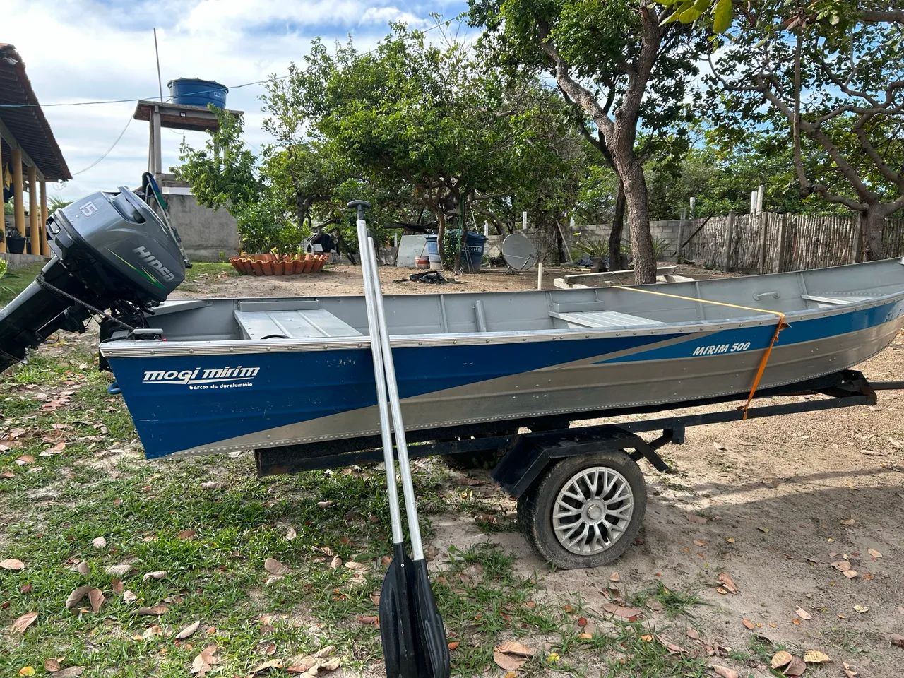 Vendo barco pouco usado com carrinho e motor - Foto 4