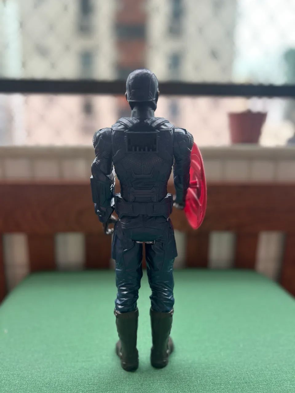 Boneco Capitão América com Escudo - Marvel - Usado - Foto 3