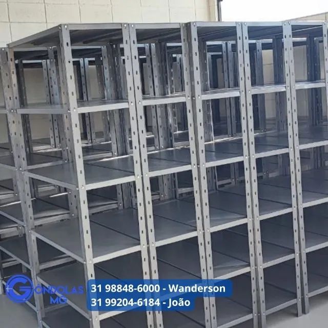 Prateleiras de aço comum e reforçada