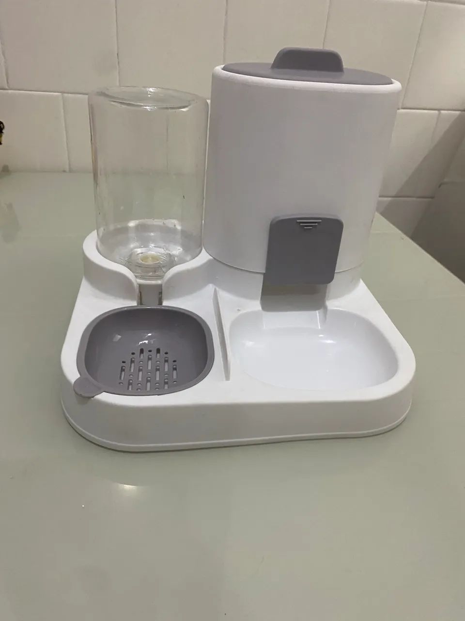 Comedor para PET, reservatório para água e ração 