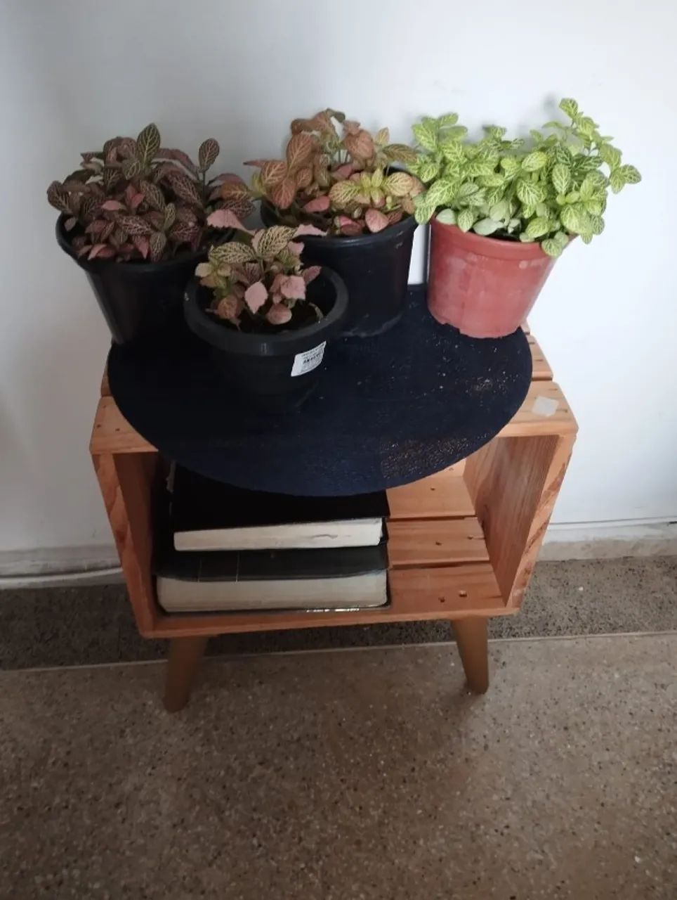 mesa retro criado mudo.madeira. - Foto 4