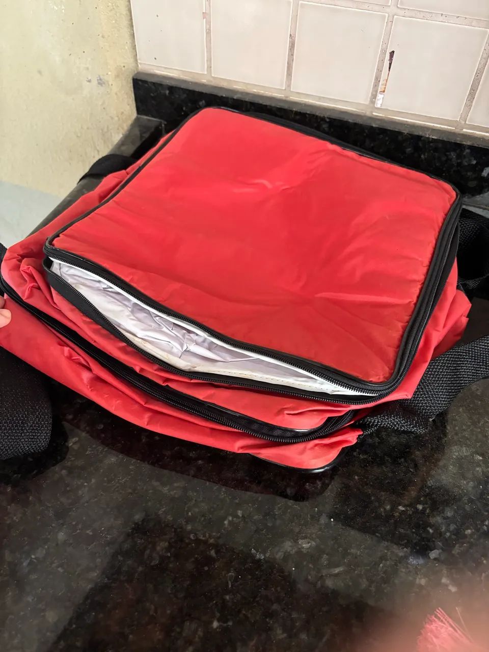 Bolsa térmica/cooler com duas divisórias  - Foto 2