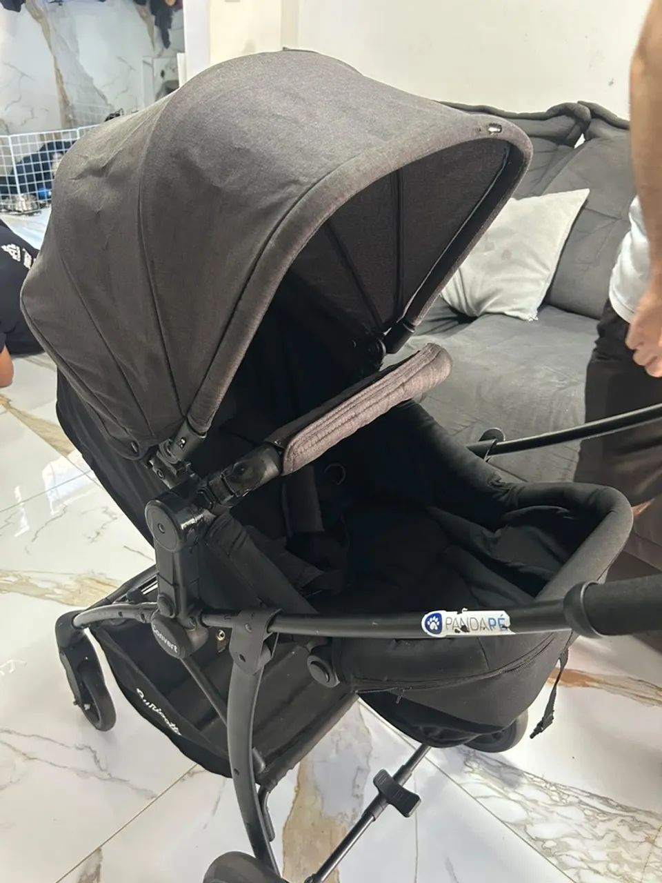 Carrinho de bebê com bebê conforto  - Foto 3