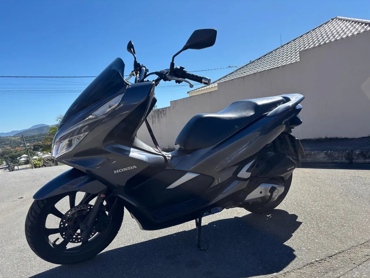 Vendo PCX lindíssima 