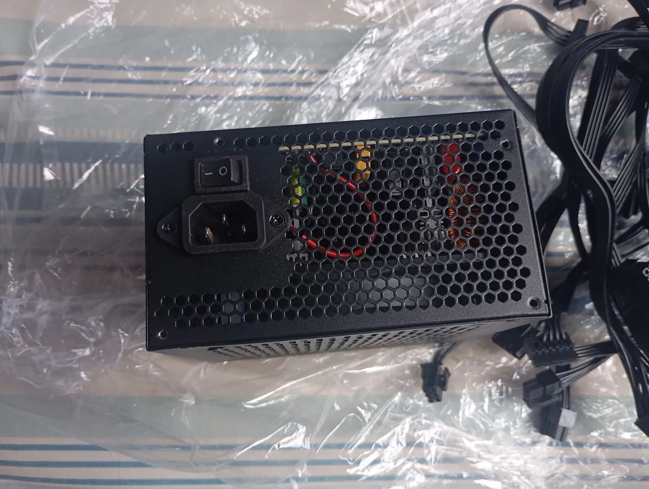 fonte 600w Pcyes full Modular  - Foto 2