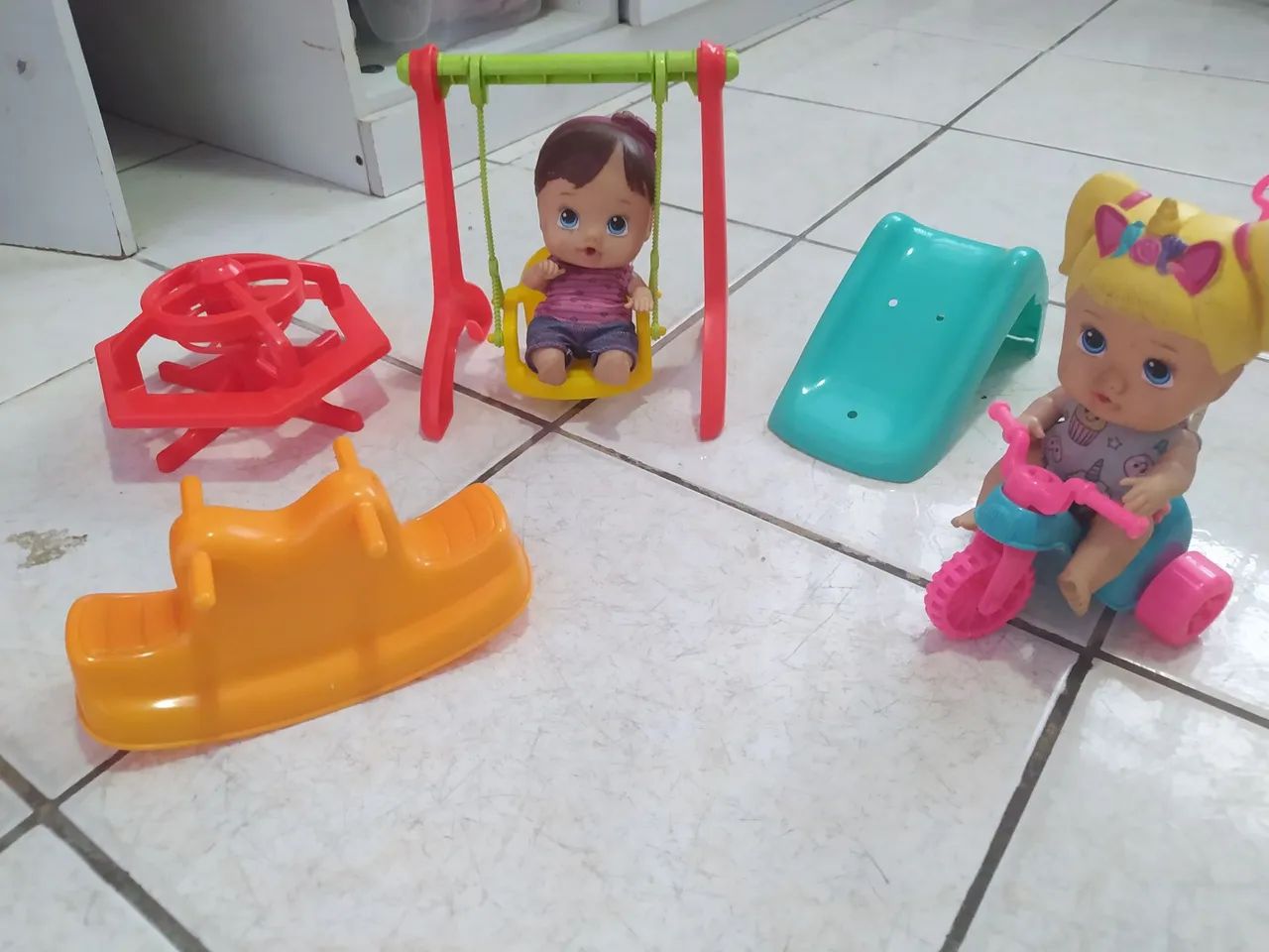 Parquinho divertoys com bonecas! - Foto 4