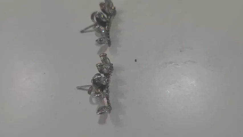 brincos no estilo ear cuff com design de coroa, prata 925 - Foto 2