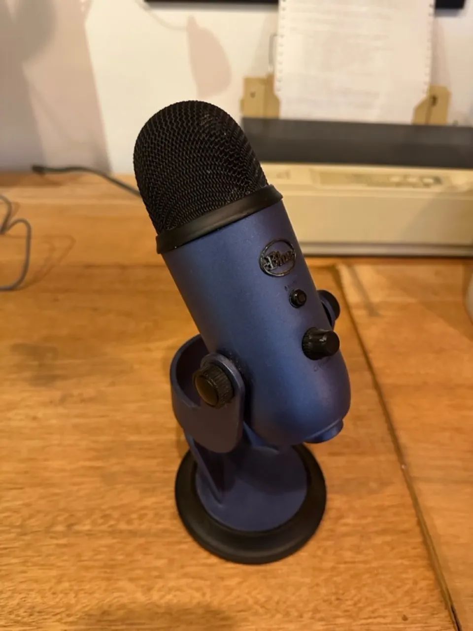 Microfone Blue Yeti (Midnight blue) com braço