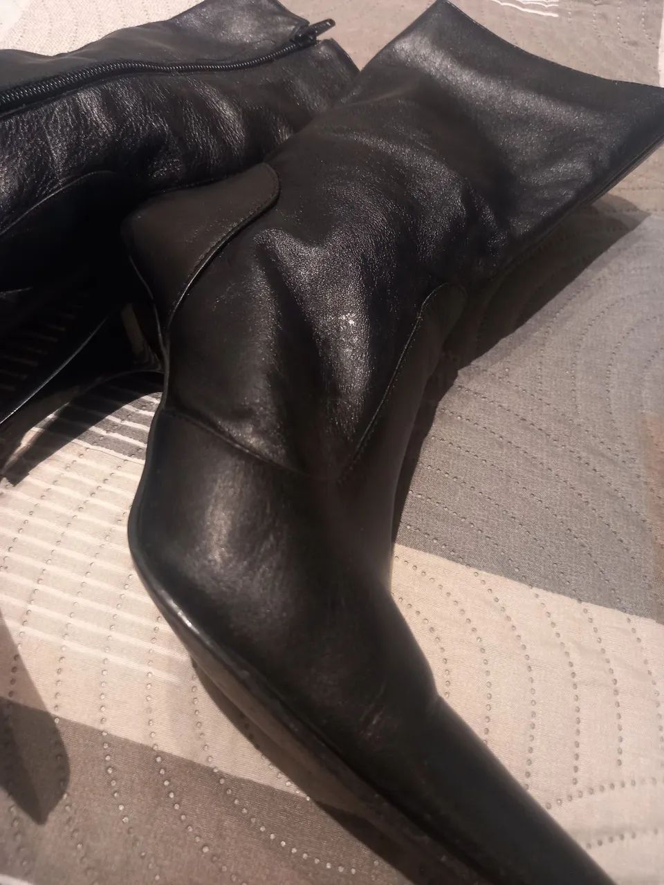 Vendo Bota Preta 37 em Couro Legítimo  - Foto 3