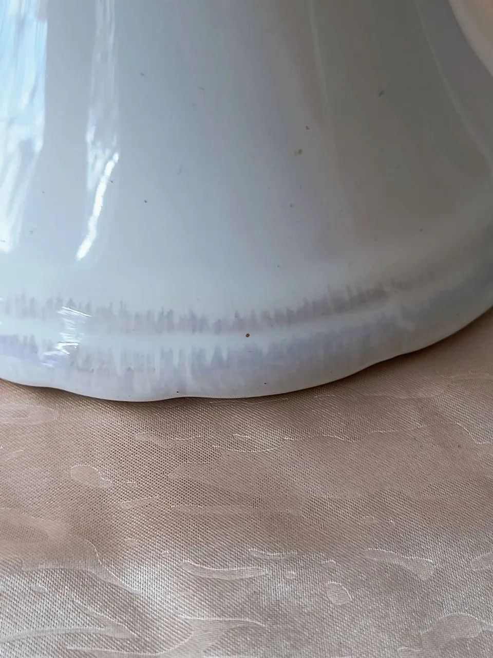 linda boleira branca ceramica detalhes rosa claro decoração festa servir jantar mesa  - Foto 4