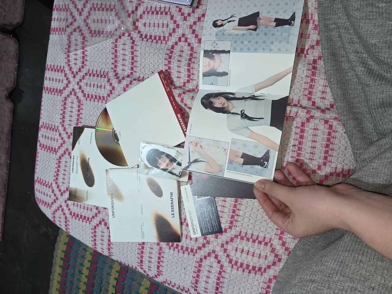Álbum lesserafim unforgiven, eunchae version completo - Foto 2