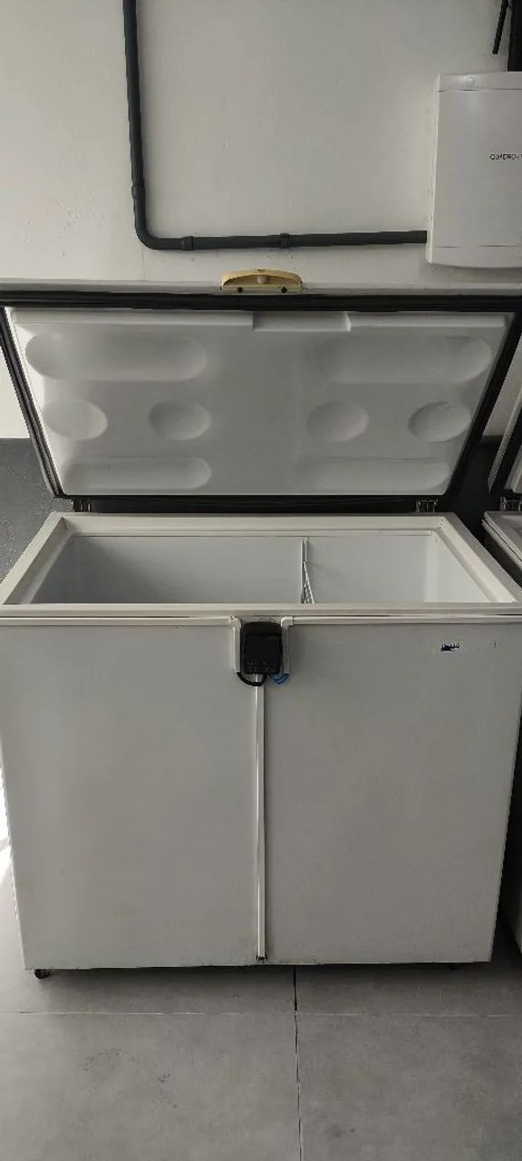 2 Freezers Metalfrio Dupla ação DA302