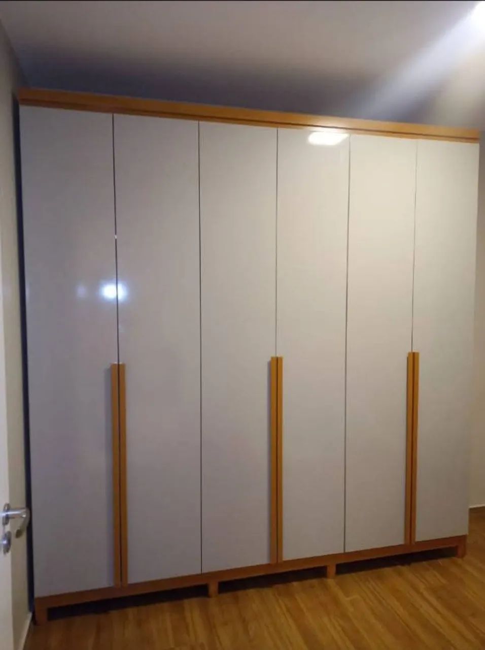 Roupeiro alonzo 6 portas 100%mdf