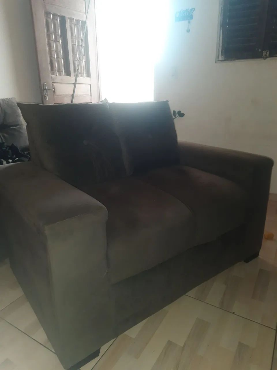 Vendo dois sofá por 800 reais  - Foto 2