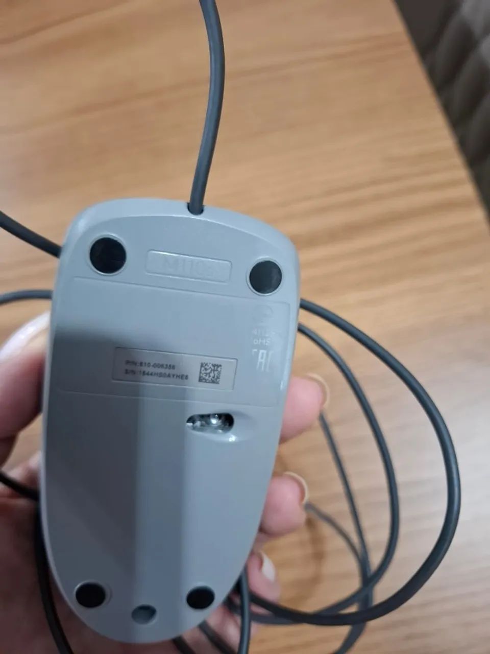 Mouse com fio Logitech M110S - cinza - Foto 3