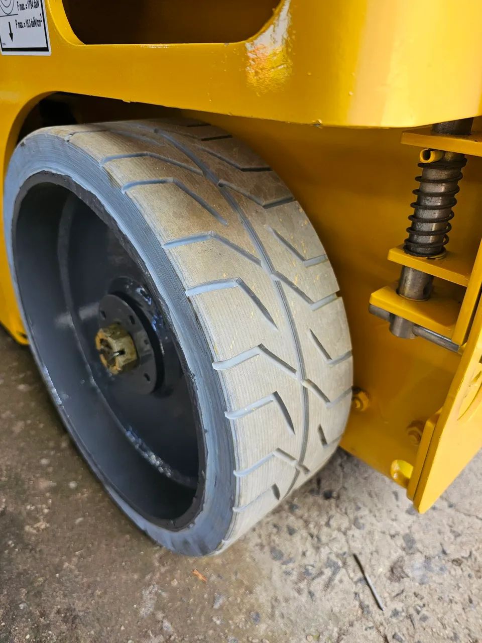 PLATAFORMA ELEVATÓRIA TIPO TESOURA HAULOTTE COMPACT 12 - Foto 3